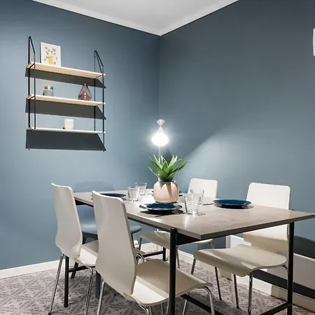 And Historic 2br - 300m To Bryggen Leilighet