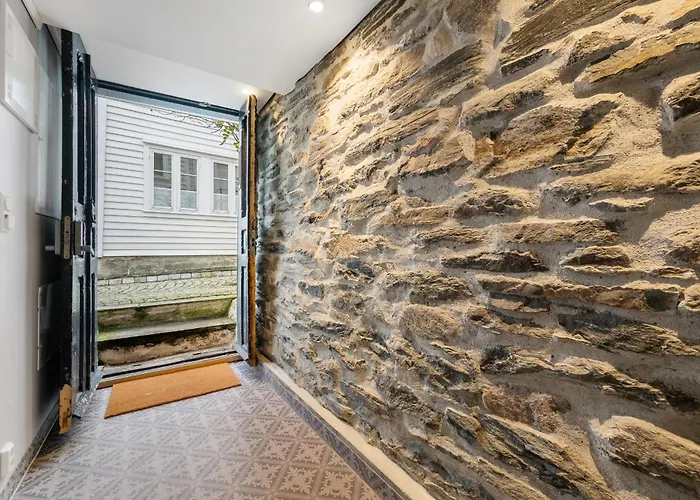 And Historic 2br - 300m To Bryggen 베르겐