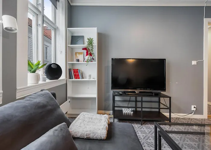 And Historic 2br - 300m To Bryggen Apartment *